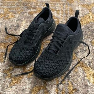 APL NWOT Techloom Phantoms